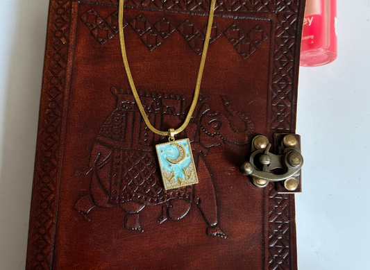 Gold Flat Chain Necklace with Moon Pendant Hunan Haoyi Gift Co., Ltd.